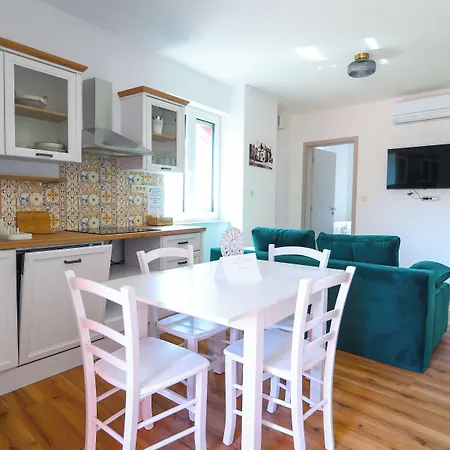 Asteria Aparthotel 3*