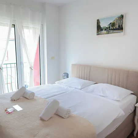 Asteria شقة فندقية 3*