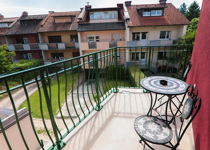 Asteria Apartahotel 3*